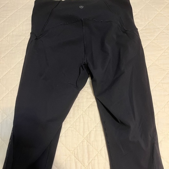 Cropped Lululemon Leggings - Picture 4 of 8